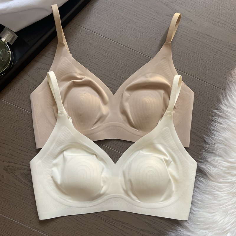 进口菠萝蜜杯内衣女夏季薄款大胸显小冰凉透气无痕一片式无钢圈文