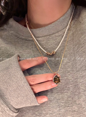 甜酸秋冬虎眼石吊坠项链双层轻奢设计感小众珍珠脖颈锁骨链毛衣链