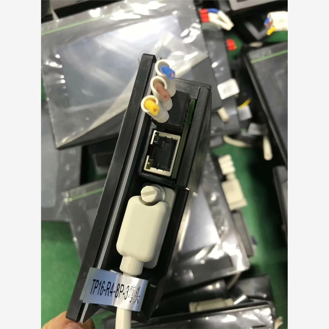 禾川触摸屏TP2504-E二手拆机，成色漂亮，卡扣电源端子  询价下单