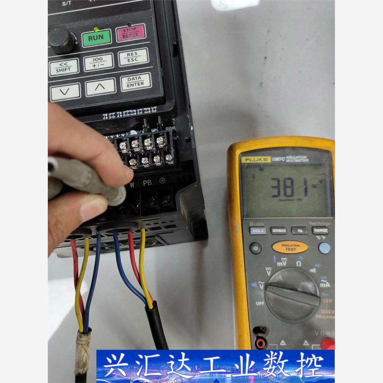 正弦变频器2.2KW,EM303A