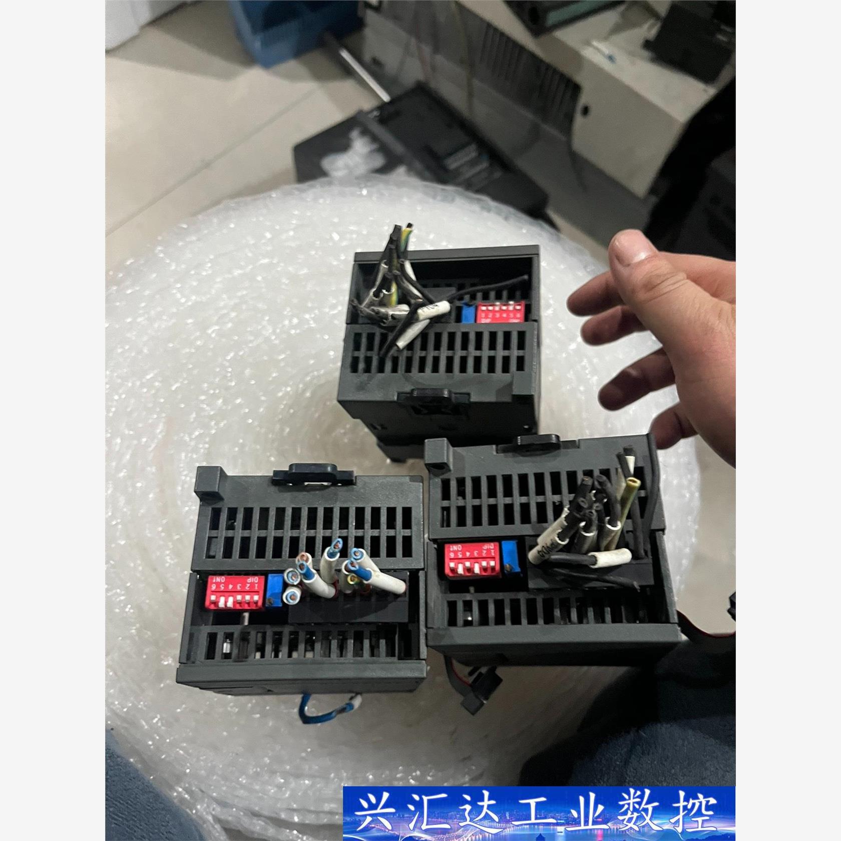 6ES7 231-0HF22-0XA0二手拆机西门子模块实物  询价下单