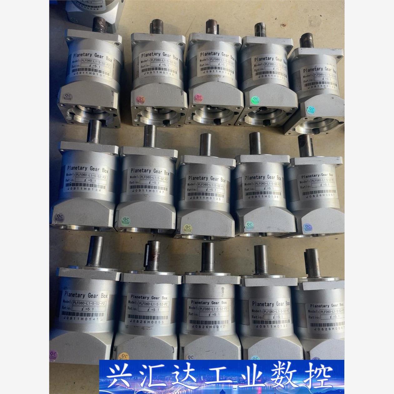 减速机，400 W，PLF060-L1-5-S2-P2,5: 议价商品