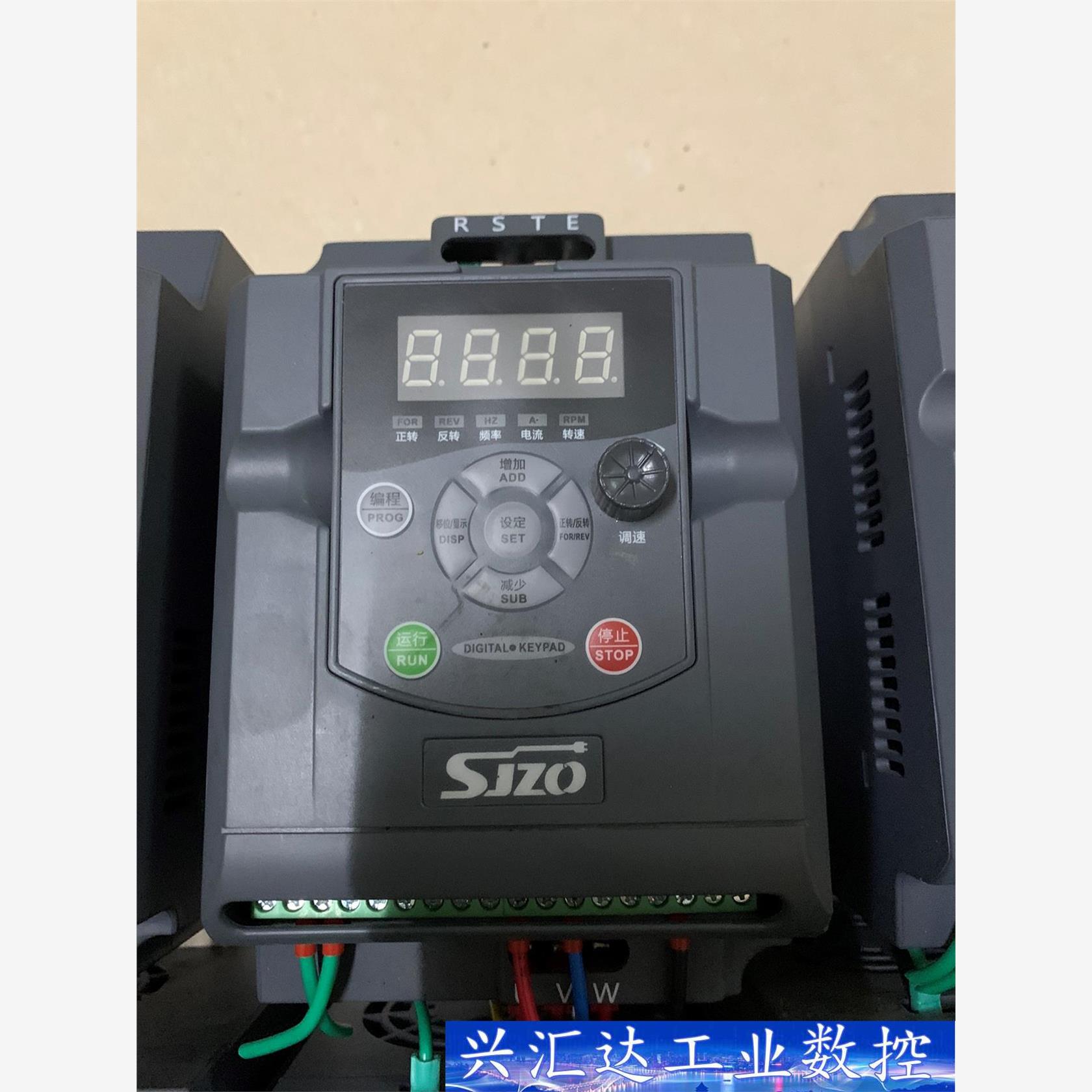 中驱变频器ZQ100M-1R5G1-B 成色较新 19制 可 议价商品