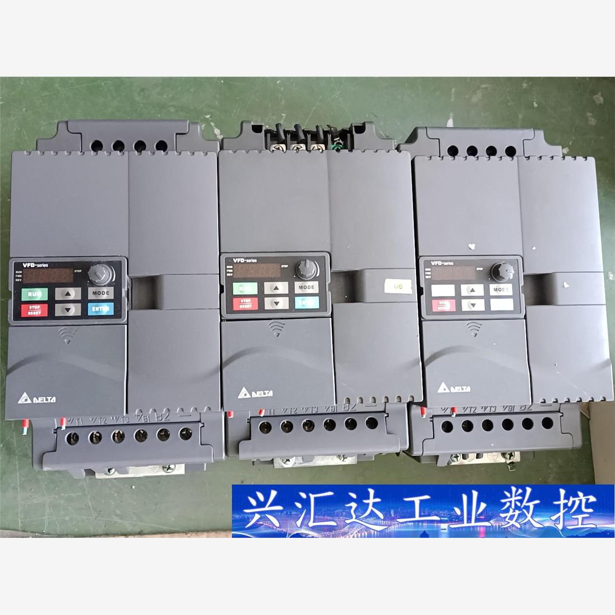 台达MODEL-VFD110E43A变频器功能正常成色如图需  询价下单
