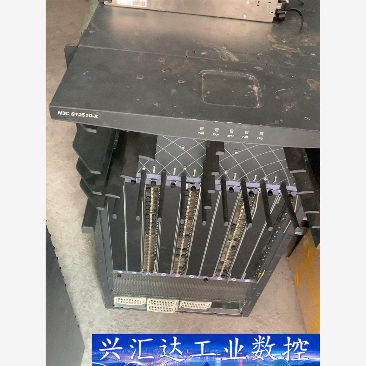 出一台H3C 12510-X交换机,自带一张40G 16口板  询价下单