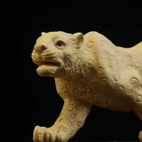 黄杨木雕客厅中式装饰动物摆件一路爆发手把件开业送礼金钱豹子