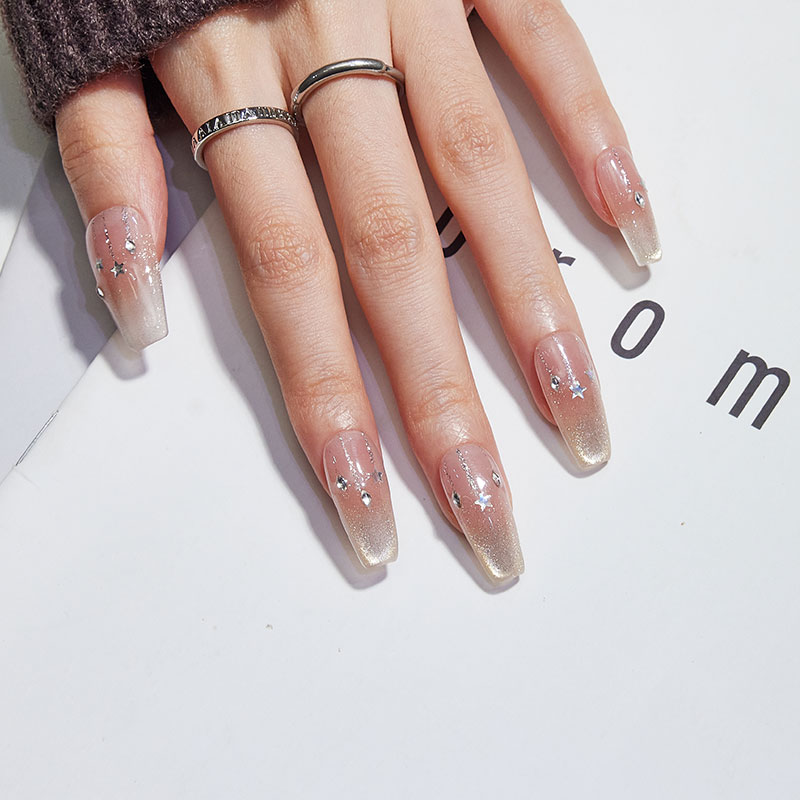 穿戴甲纯手工美甲2026新款高级感黄黑皮显白新娘拍婚纱照指甲贴片