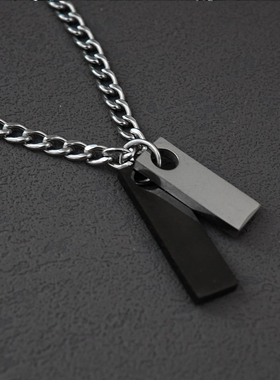 黑银双色吊坠项链男款无事牌简约小众设计感潮牌百搭配饰毛衣链