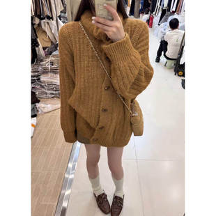 韩系杏色高领牛角扣针织开衫女软糯宽松落肩慵懒风中长款毛衣
