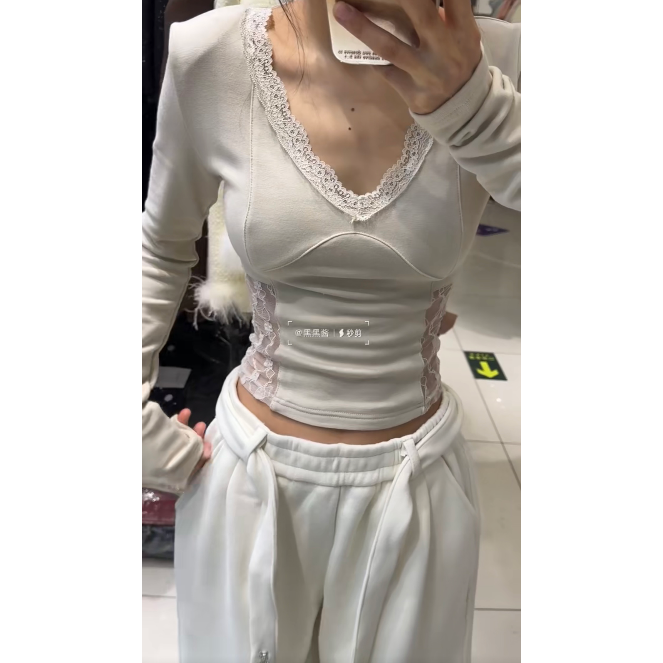 纯欲风蕾丝打底磨毛长袖T恤女2025冬季新款拼接修身内搭性感上衣