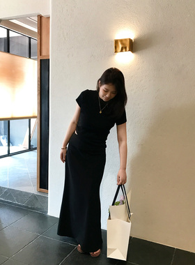 喵胖张桶桶【齐刘海裙】高腰a字遮肉设计感气质百搭黑色休闲半裙