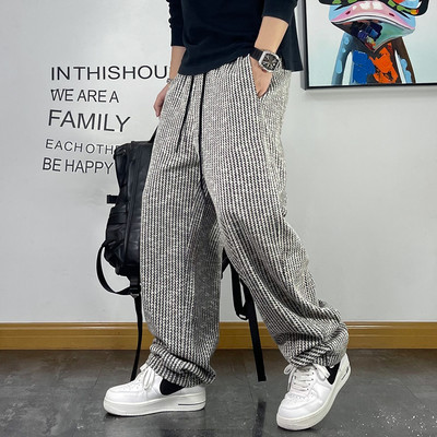 宽松直筒垂感提花装饰休闲卫裤