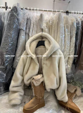 MH家 2025新款仿兔毛绒短款外套女加厚保暖设计感小众百搭外套