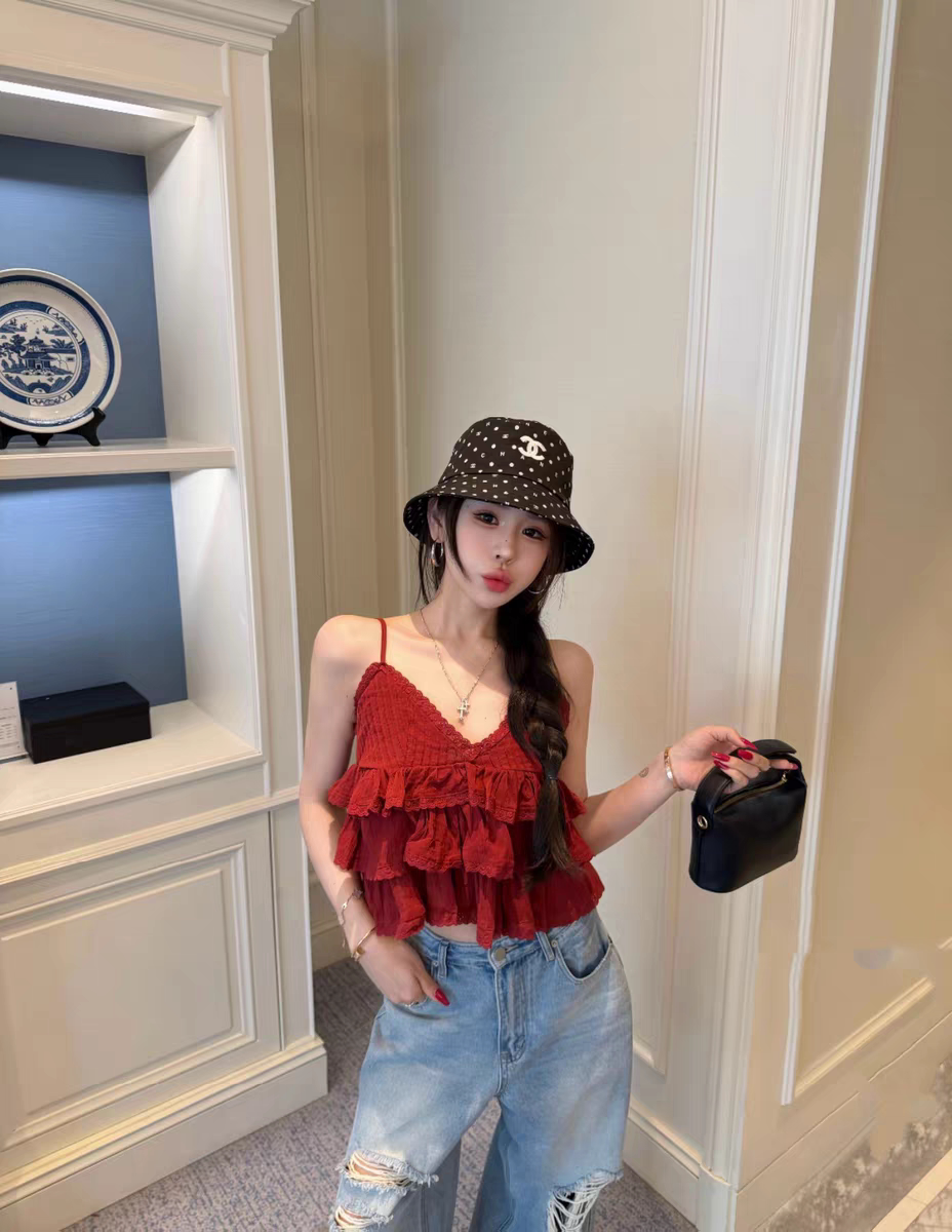 MH家 2026夏季韩版时尚百搭显瘦红色荷叶边吊带蕾丝拼接背心女