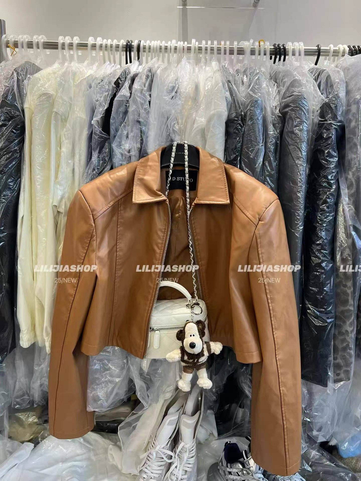 MH家 2025秋季新款韩版翻领短款黑色皮衣时尚高腰皮夹克外套女