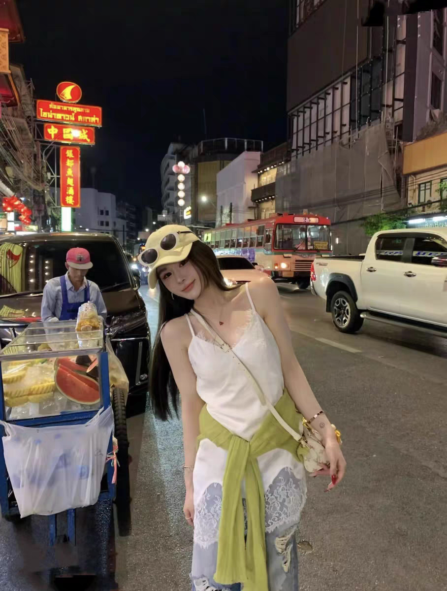 MH家 韩国东大门2026新款韩版时尚百搭显瘦蕾丝拼接吊带背心裙