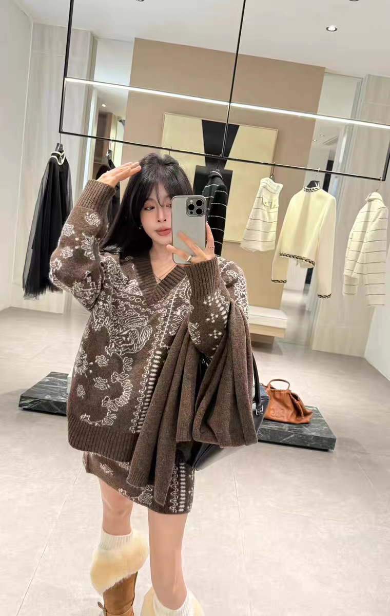 MH家 冬季气质复古花纹宽松毛衣高腰针织半身裙配围巾三件套装