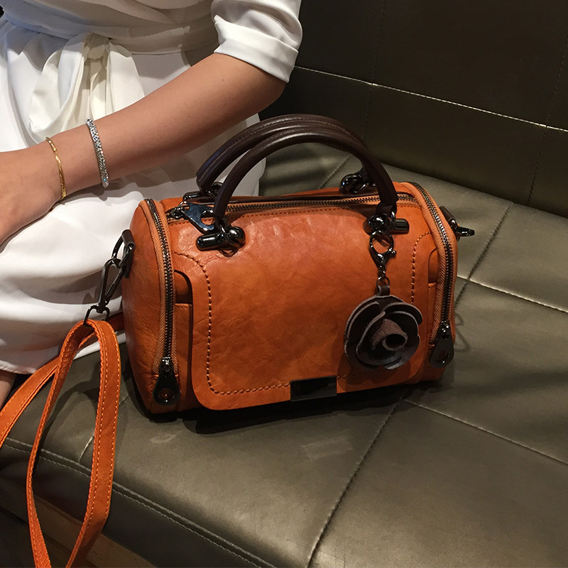 正品牛皮女包包2020新款韩版波士顿百搭单肩斜挎软皮枕头包手提包