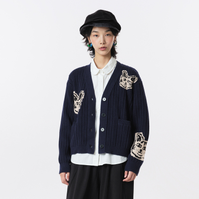 MOVEUP幻走2023秋季新款.FUN系列 V领提花口袋设计师开衫毛衣女