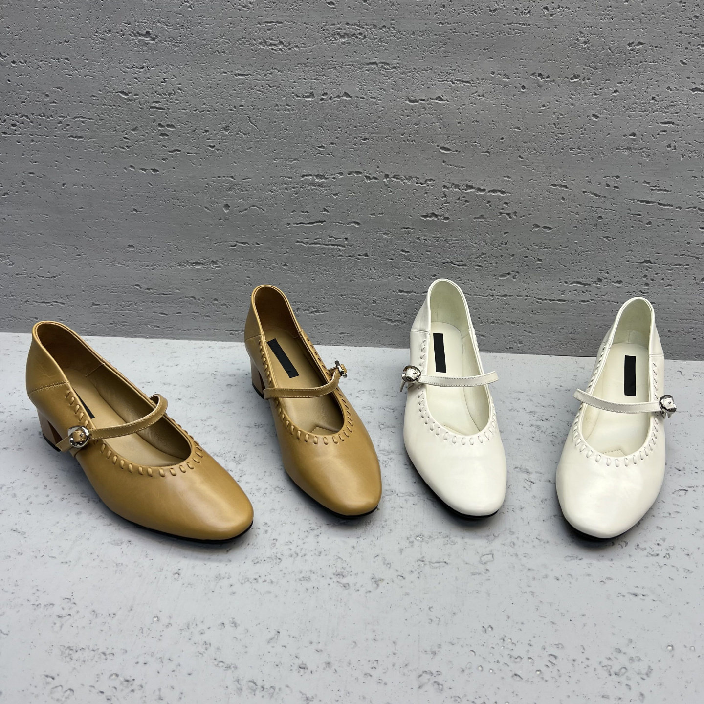 欧洲站2026春款欧货真皮女鞋粗跟胎牛皮中跟一字扣浅口单鞋高跟鞋