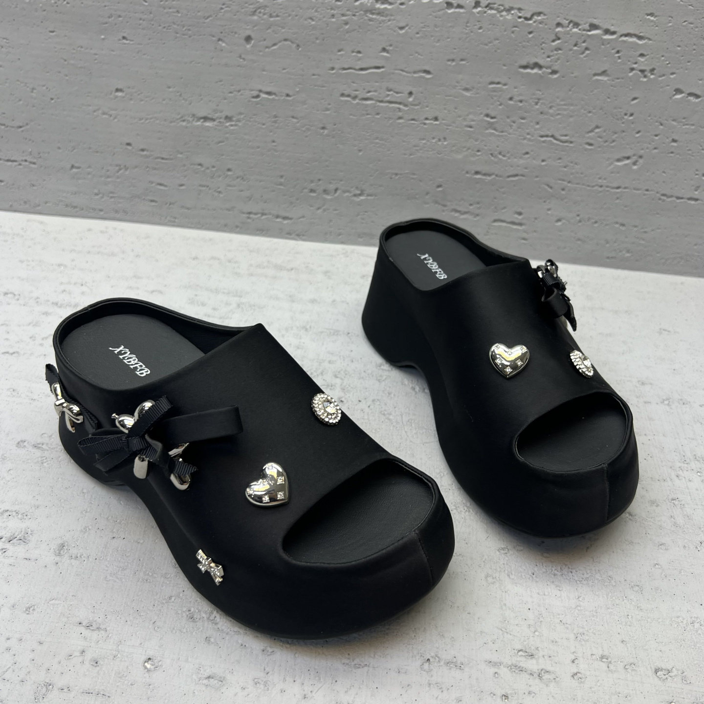 欧洲站女鞋2026春夏新款欧货松糕底增高水钻时尚露趾拖鞋外穿半拖