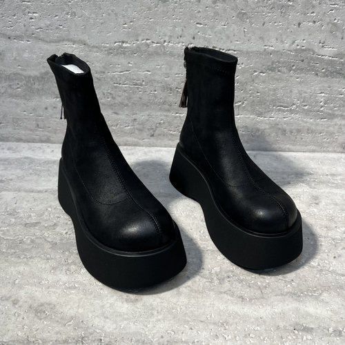 羊皮厚底圆头后拉链马丁靴短靴女