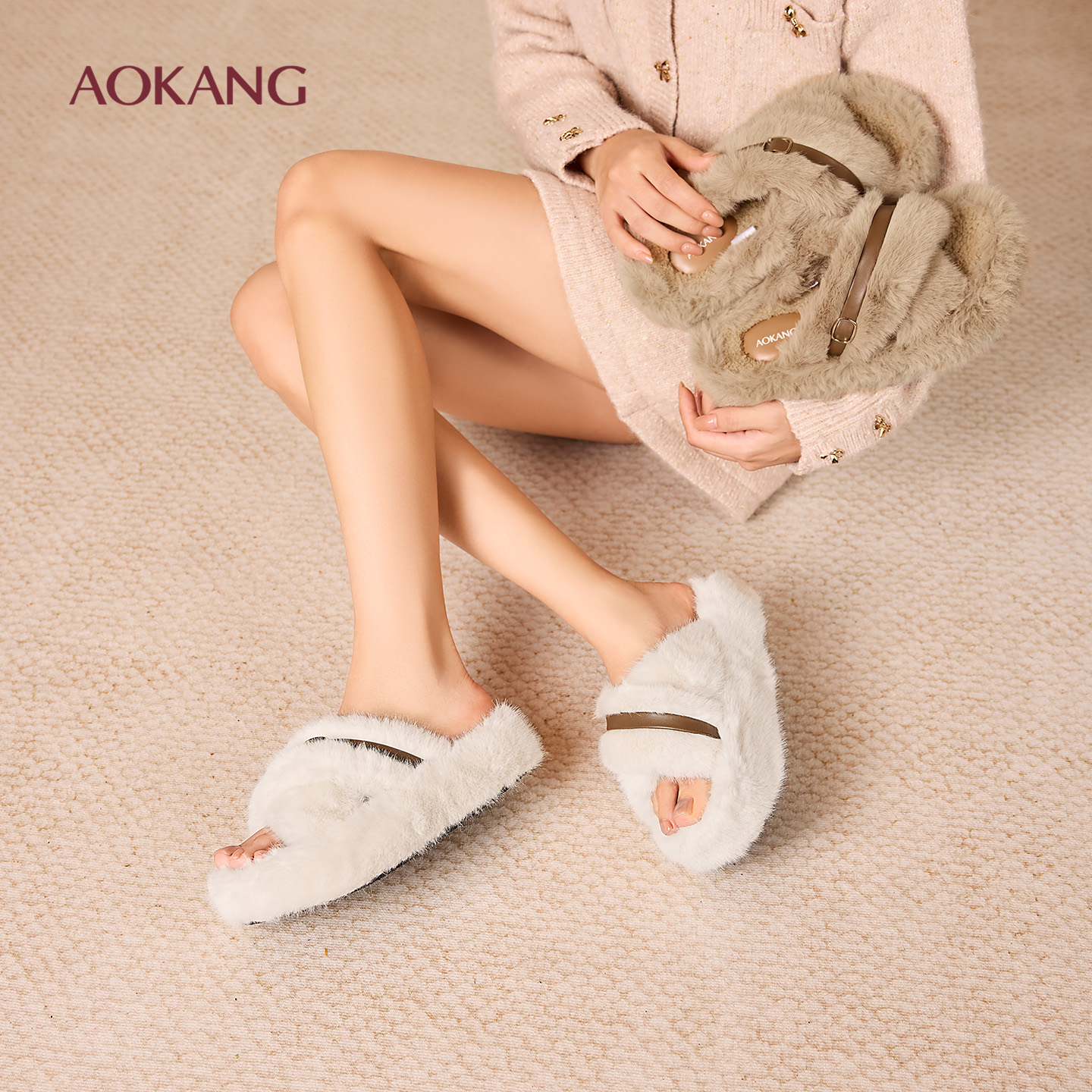 奥康 女鞋2025冬季新款拖鞋女外穿毛毛鞋一脚蹬平底居家毛绒拖鞋