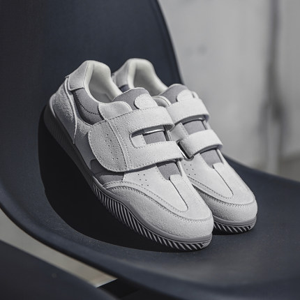 MRA改良德训鞋男鞋2025新款魔术贴小白鞋一脚蹬薄底运动休闲板鞋