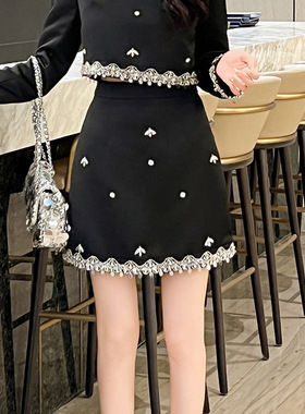 2025秋冬装新款女装小众设计感镶钻包臀裙黑色A字摆半身裙70061