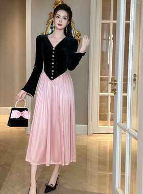 2025秋冬装新款女法式V领单排扣丝绒撞色拼接收腰粉色连衣裙21563