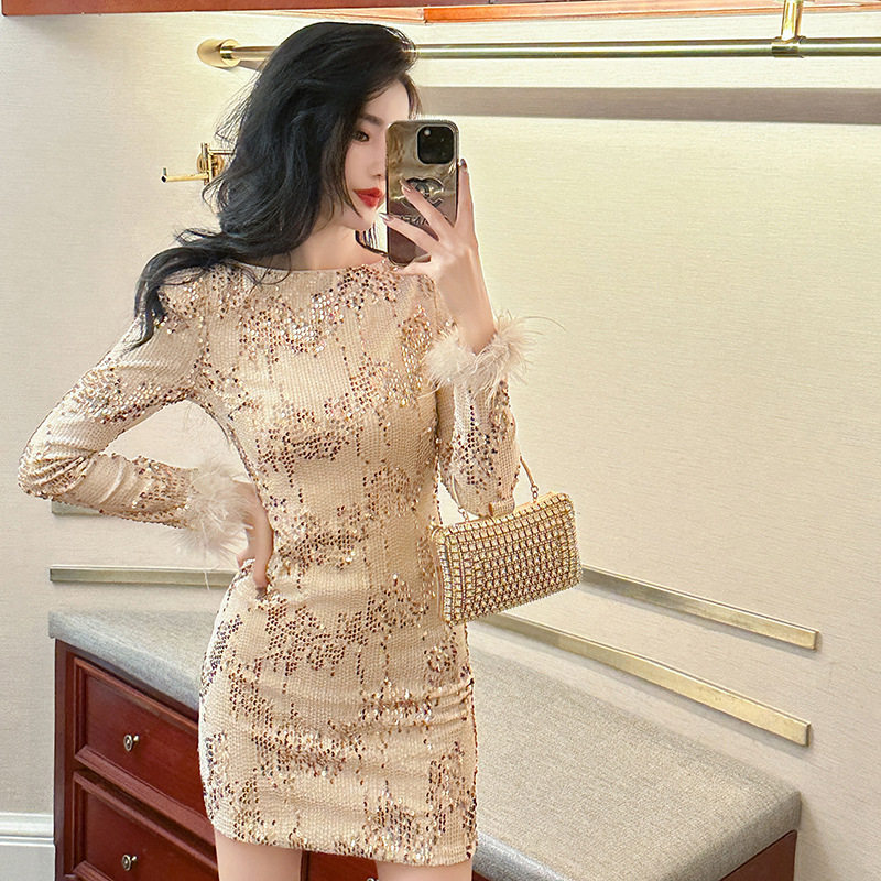 财阀千金亮片礼服裙2025秋冬装新款女装名媛丝绒包臀连衣裙40163