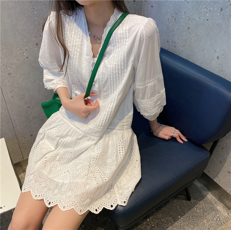 Real price design small crowd french fresh loose V-neck first love skirt small hollow lace A-line skirt