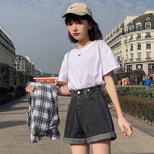 Net infrared wear thin loose 2019 summer thin high waist A-line Wide Leg Denim Shorts women's fashion Korean ins