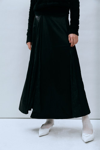 THREE GOOOD殷三吉D雅致之舞显瘦优雅通勤拼接无腰半裙 SQ230711