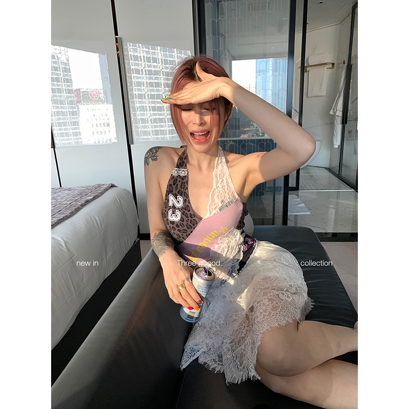 THREE GOOOD殷三吉人间coco设计感显瘦蕾丝拼接连衣裙Y724Q21219