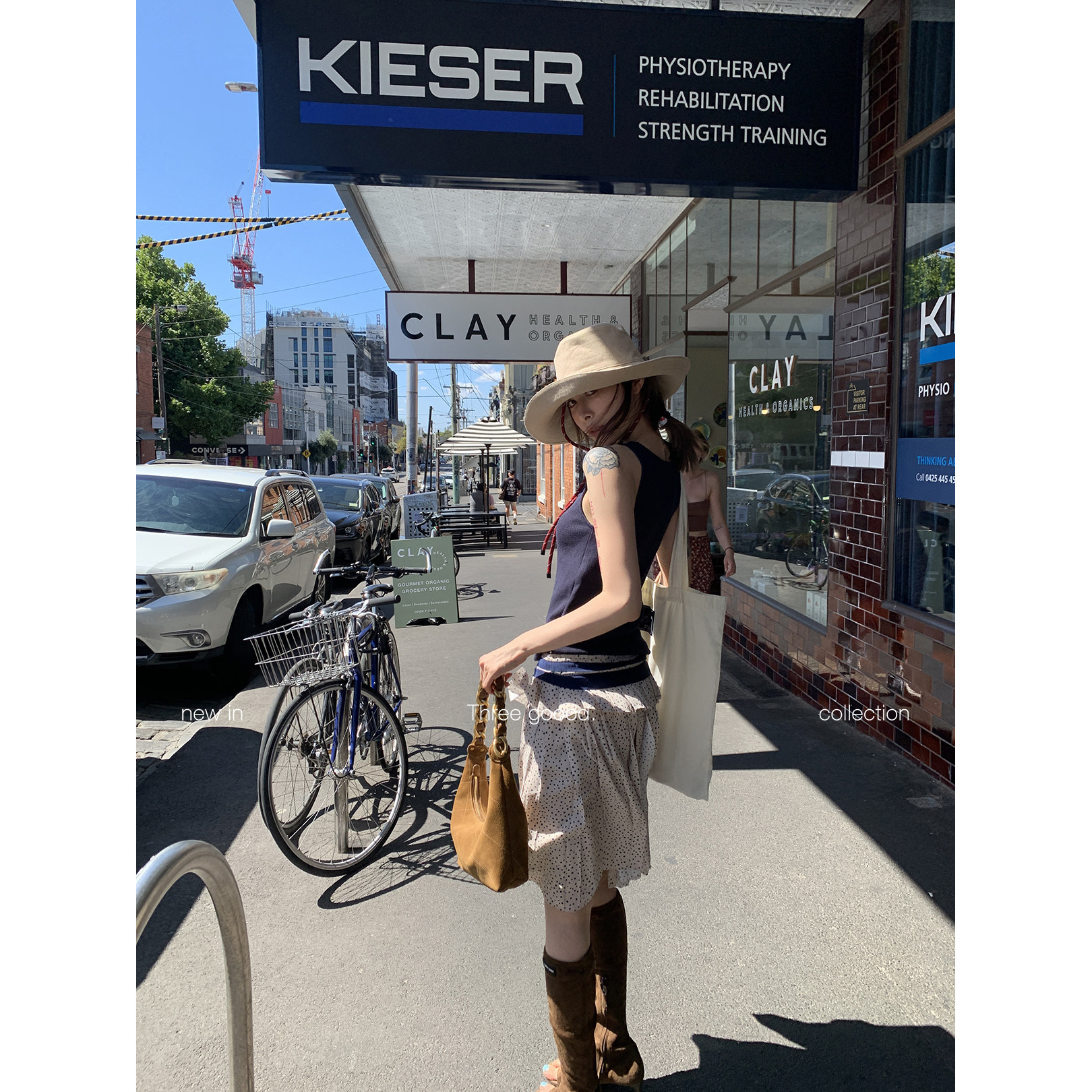 THREE GOOOD殷三吉 温柔复古氛围感！不规则压褶蓝波点中长半身裙