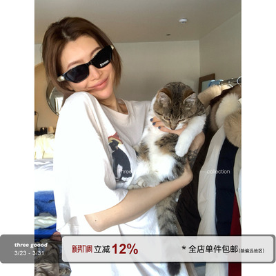 企鹅雾白萌趣松弛大版印花T恤