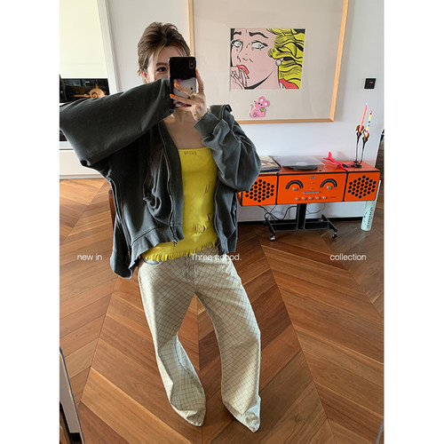 复古菱格纹撞色绣花直筒牛仔裤