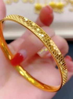 本命年新款闪耀钛钢镀金龙鳞手镯女款新中式高级感轻奢个性手环