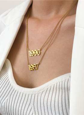 24新款欧美时尚潮人个性英文字母生日年份钛钢项链锁骨链短款气质