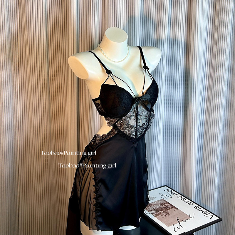 郑大嘻~心动信号&middot;睡衣女性感夏季冰丝蕾丝吊带胸垫聚拢大码睡裙