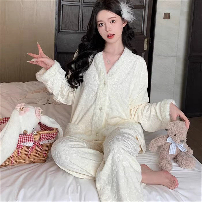 2026冬季德绒保暖女睡衣新款高档豹纹花家居服秋冬季薄款长袖长裤,女士内衣/男士内衣/家居服,睡衣/家居服套装,淘宝优惠券,粉丝福利购,淘宝优惠卷