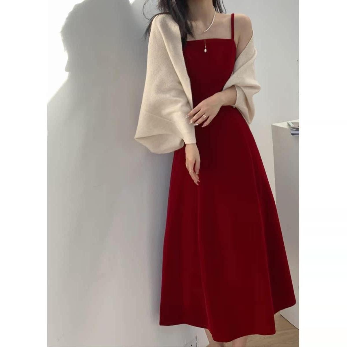 秋冬新款柔美优雅显瘦红色年会生日订婚结婚礼服收腰吊带连衣裙