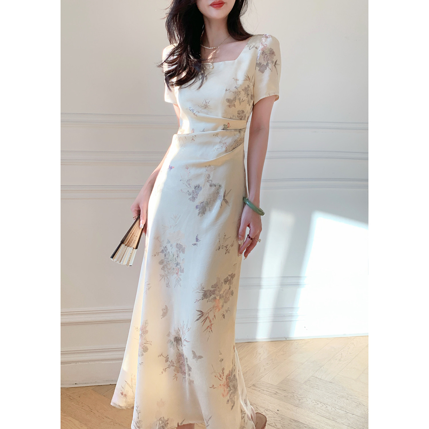 高级感优雅长裙彩琉璃方领国风新中式缎面名媛气质收腰连衣裙