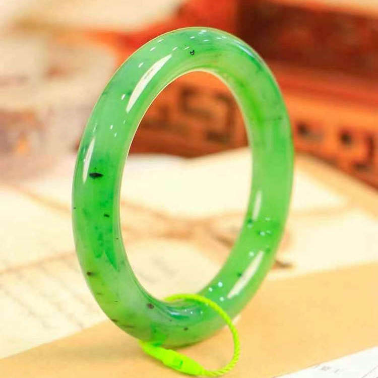 天然碧玉手镯女一物一图