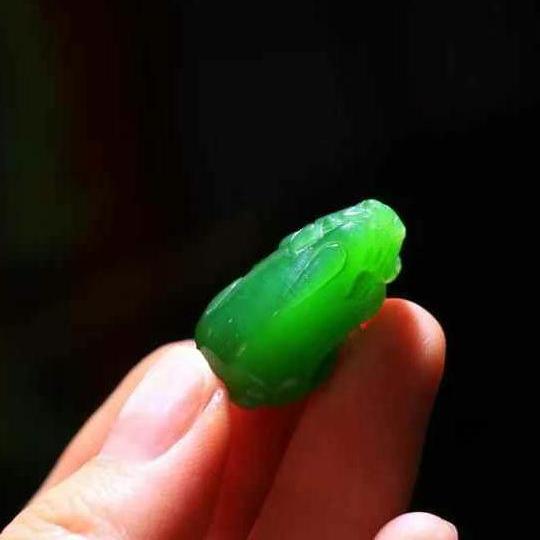 天然和田玉碧玉貔貅吊坠男女款