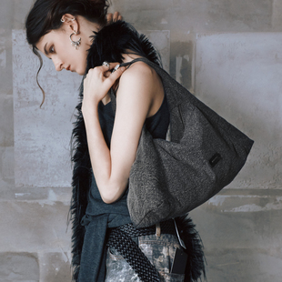 INJOYLIFE牛仔气囊包中号 随身登机包托特包随性通勤包单肩斜挎包