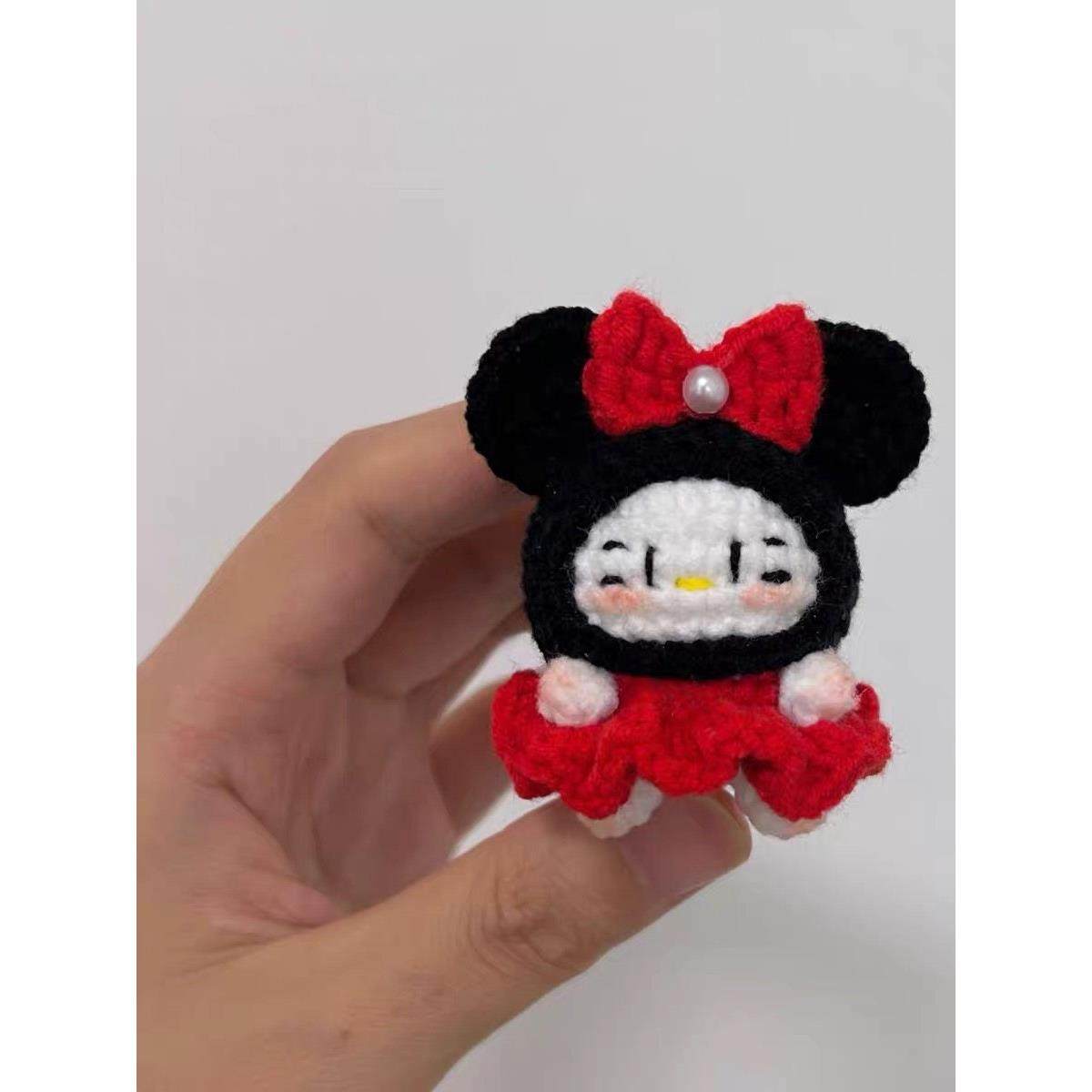 日本代购手工毛线编织可爱变装kitty猫挂件钥匙扣创意礼物送朋友