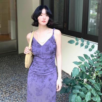 酒午法式复古收腰手绘花吊带裙子