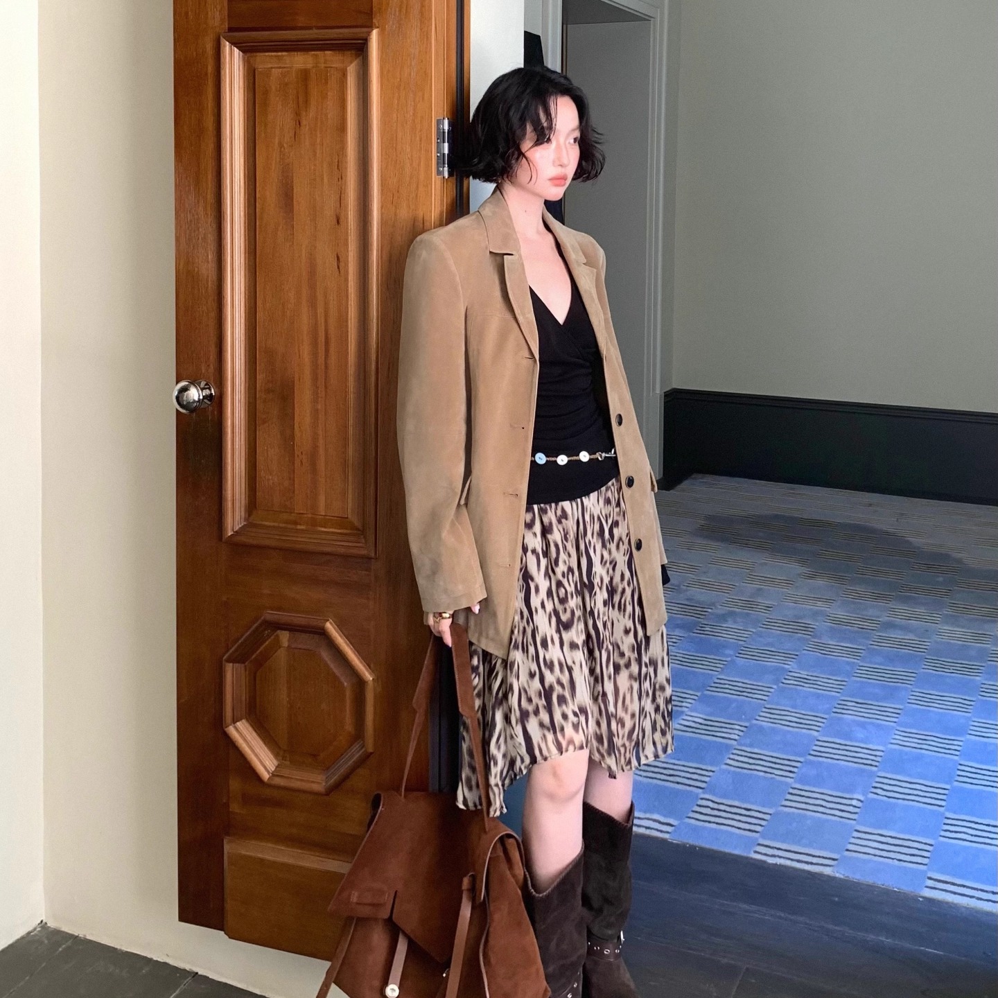 酒午复古不规则下摆百褶半身裙女